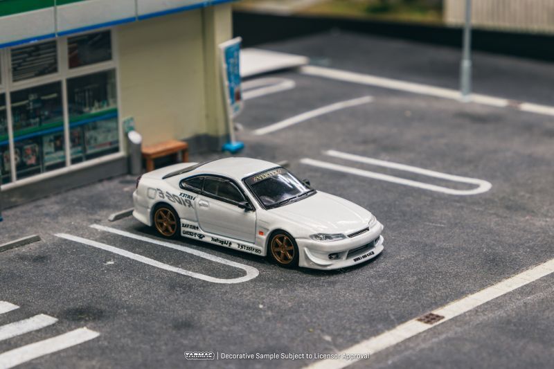 ターマックワークス 1／64スケール VERTEX RIDGE S15 SILVIA