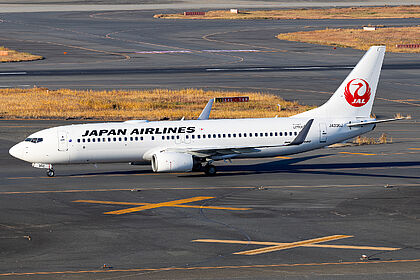 JA306J Japan Airlines Boeing 737-800 | Planespotters.net