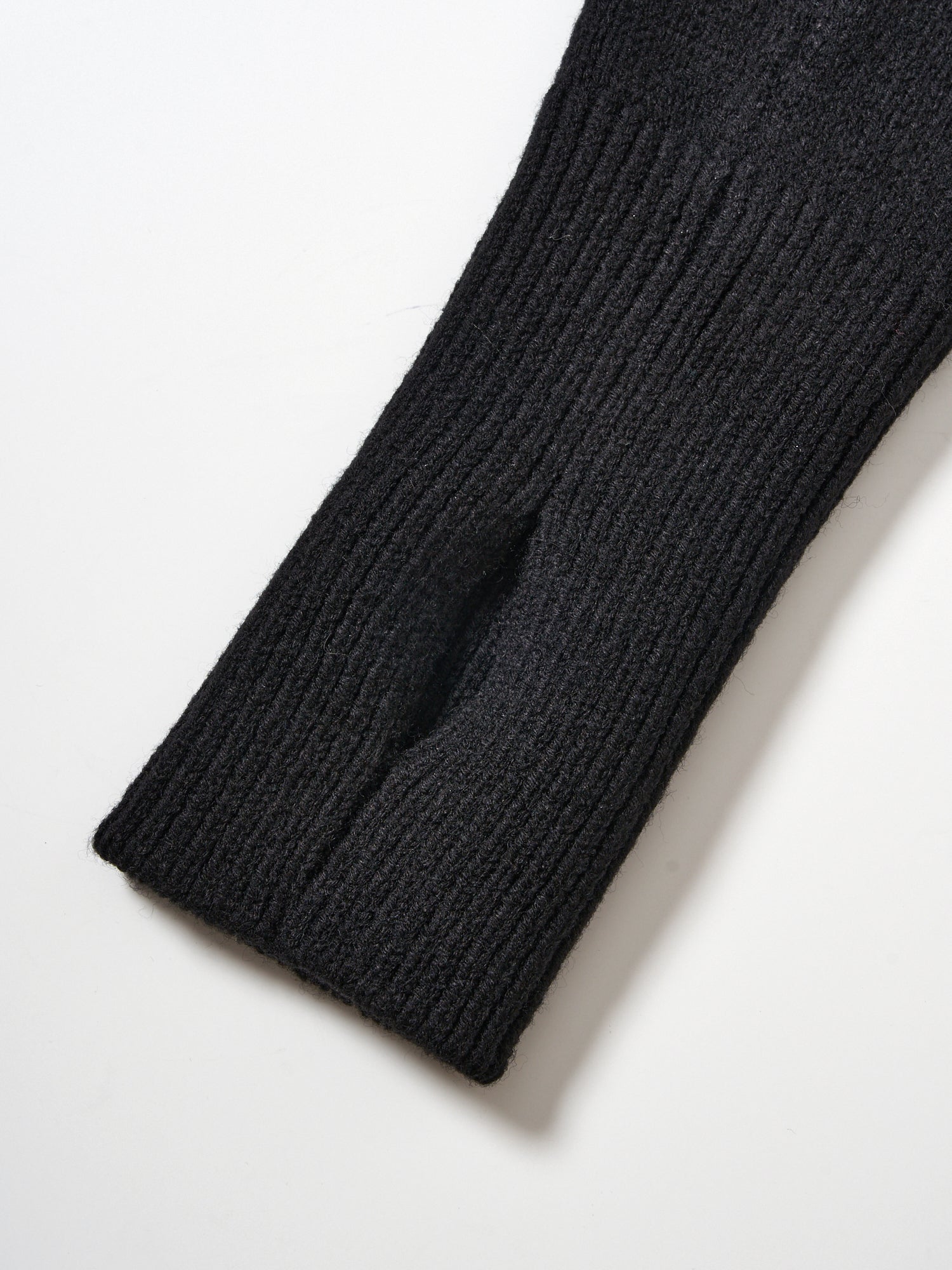 tanakadaisuke red LOVE arm warmer black