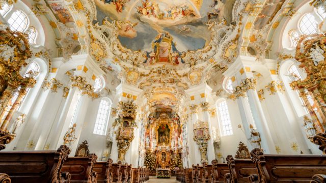 ドイツの世界遺産ロココ様式の美しい「ヴィース教会」のアクセス方法と