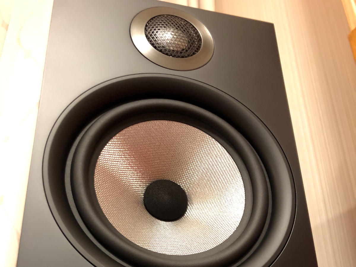 レビュー】B&W 606を1年間聴いた感想 | tak-talk