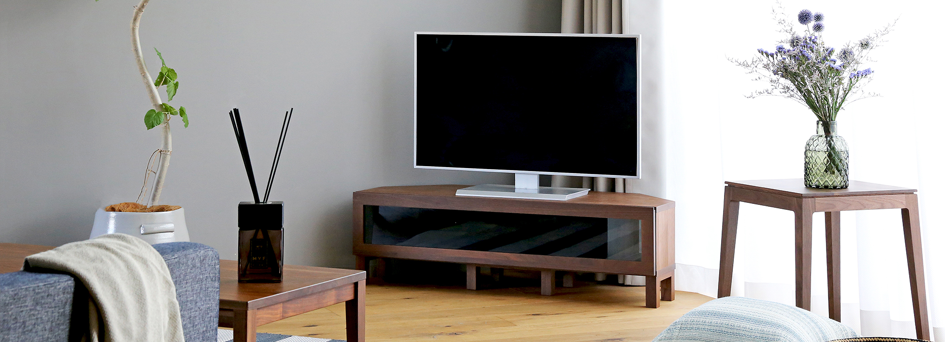 レッチェ 120コーナーTVボード WALNUT (W120×D44×H34.8cm)税込￥93,000