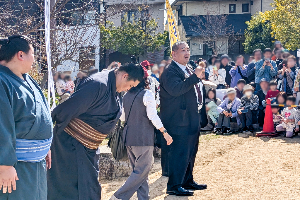 開催御礼】来場者2000名！第3弾「二子山部屋力士たちとおもちつき」は