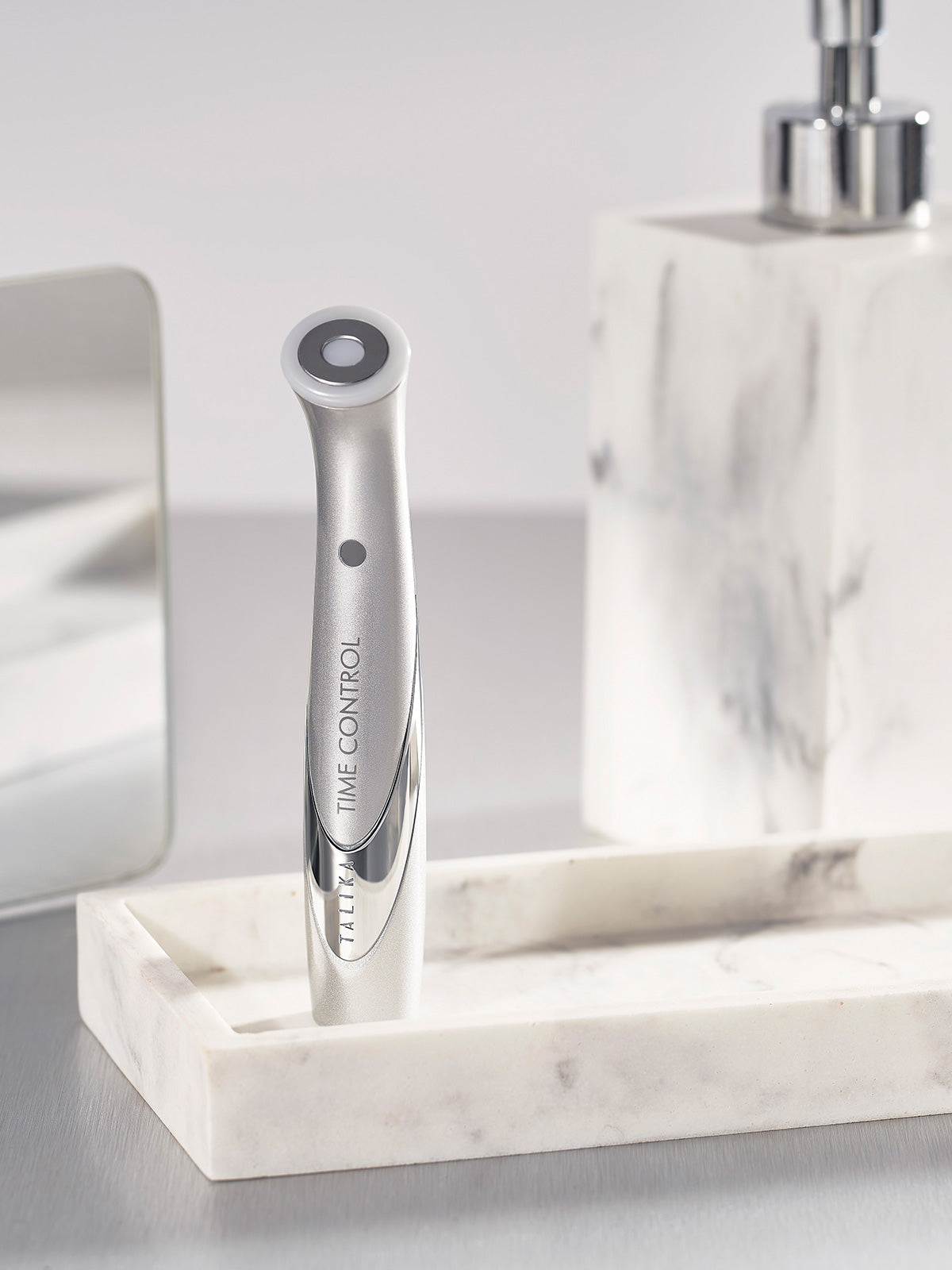 TALIKA paris（タリカ パリ） タイムコントロール ®︎ | 目元用LED美顔