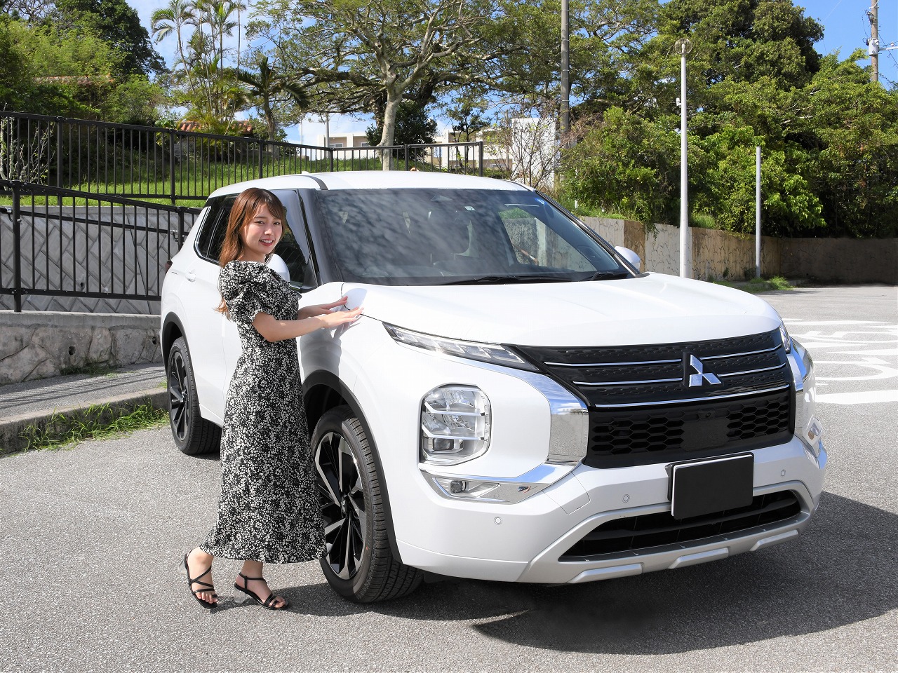 白山市でMITSUBISHI・アウトランダーPHEVに乗るなら新☆車生活がお得