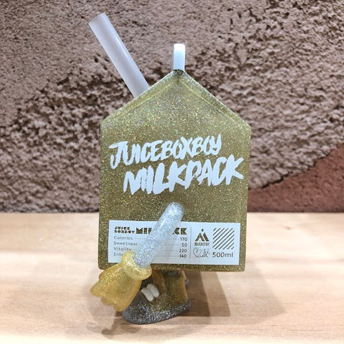 Limited】MUUKTOY ジュースボックスボーイ ミルクパック T-BASE銀座