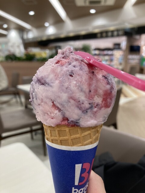サーティワンアイスクリーム イオン秦野ショッピングセンター店 （B-R