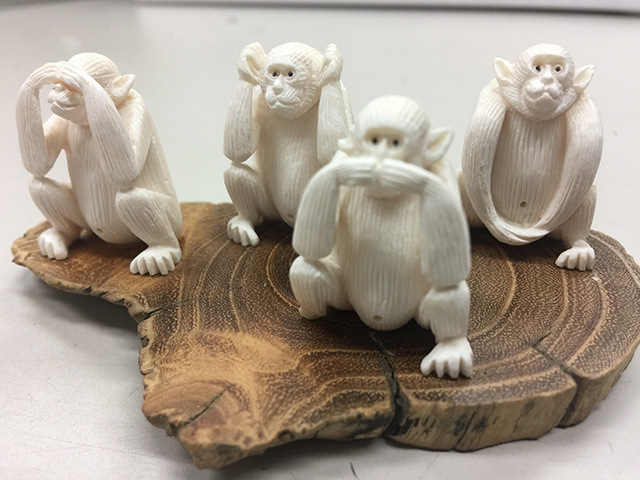 三猿「見ざる言わざる聞かざる」 - 天真寺｜浄土真宗本願寺派（お西）