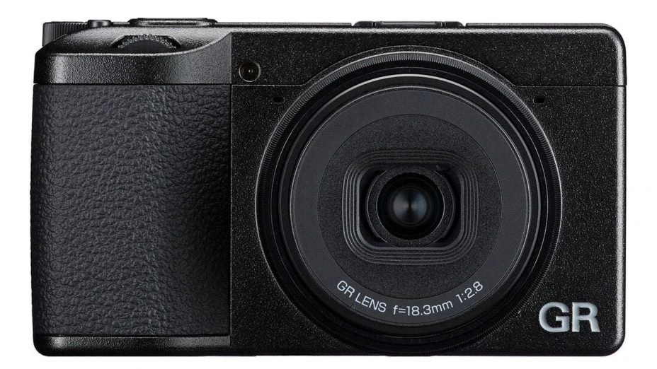 リコー「GR IV」発表：高解像度センサーと新エンジンで進化、GR IIIは