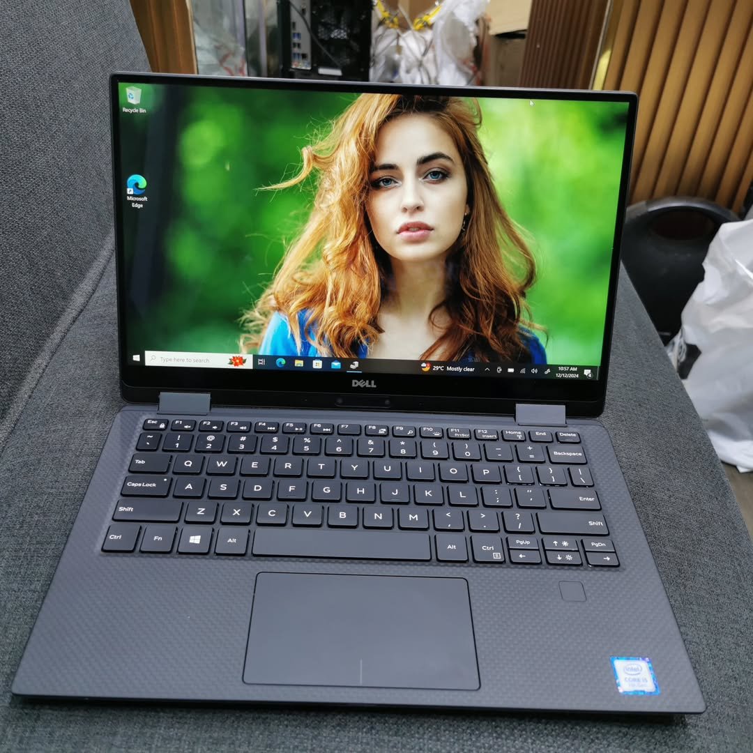 Dell XPS 9365 2-in-1ノートパソコン Core i5-7Y54 Dell XPS 13 9365, 13.3