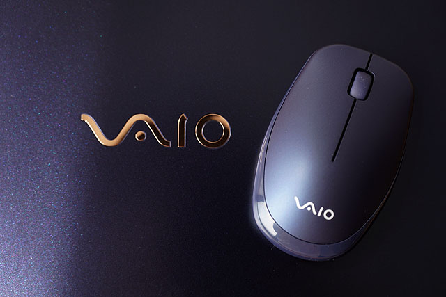 レビュー】VAIO 9周年記念モデル！？『VAIO SX12 勝色特別仕様』フォト