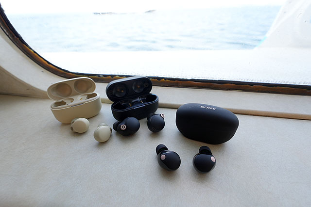 レビュー】高速ジェット船で試す『WF-1000XM5』の世界最高ノイズ