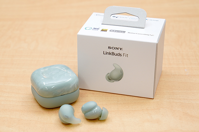 フォトレビュー】抜群の装着感と最強外音取り込み『LinkBuds Fit』実機