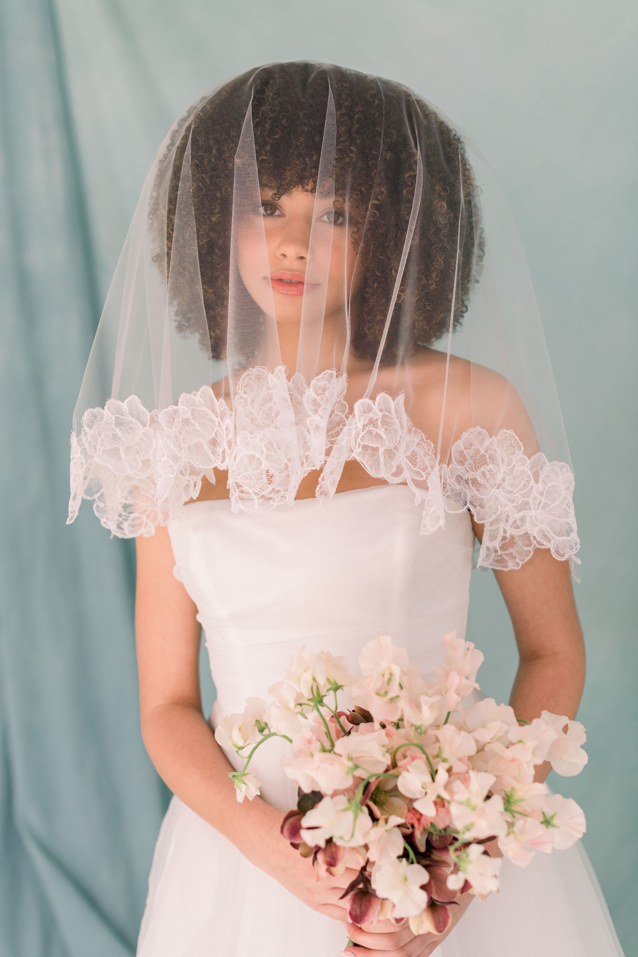 Drop veil - Mini drop bridal veil with floral lace trim – Tessa Kim