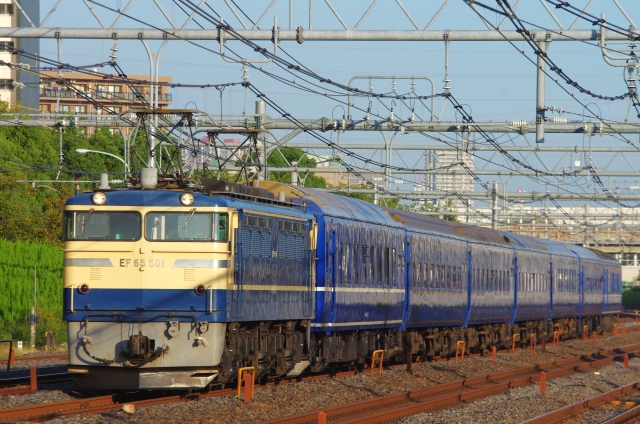 P形にF形、PF形とは？ 直流機最多のEF65 500番台P形がKATOから発売