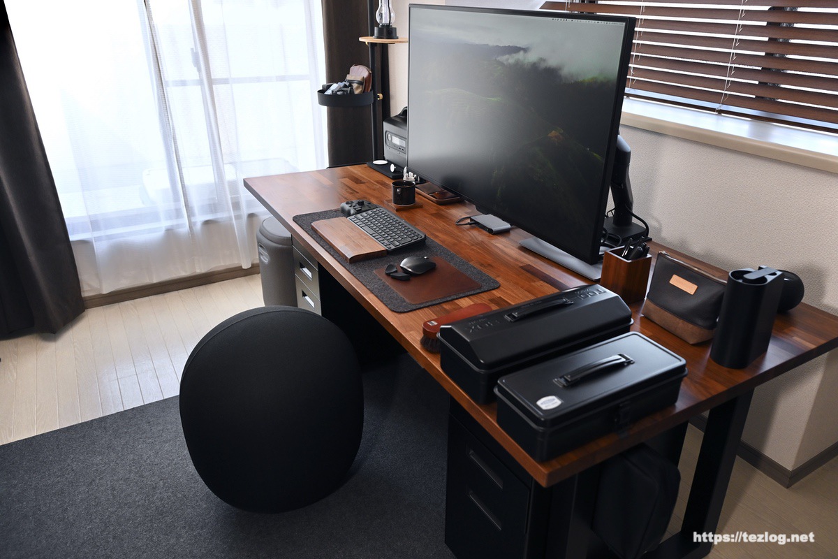 MALLOW Knit レビュー。バランスボールをデスクチェアに。ニット生地 +