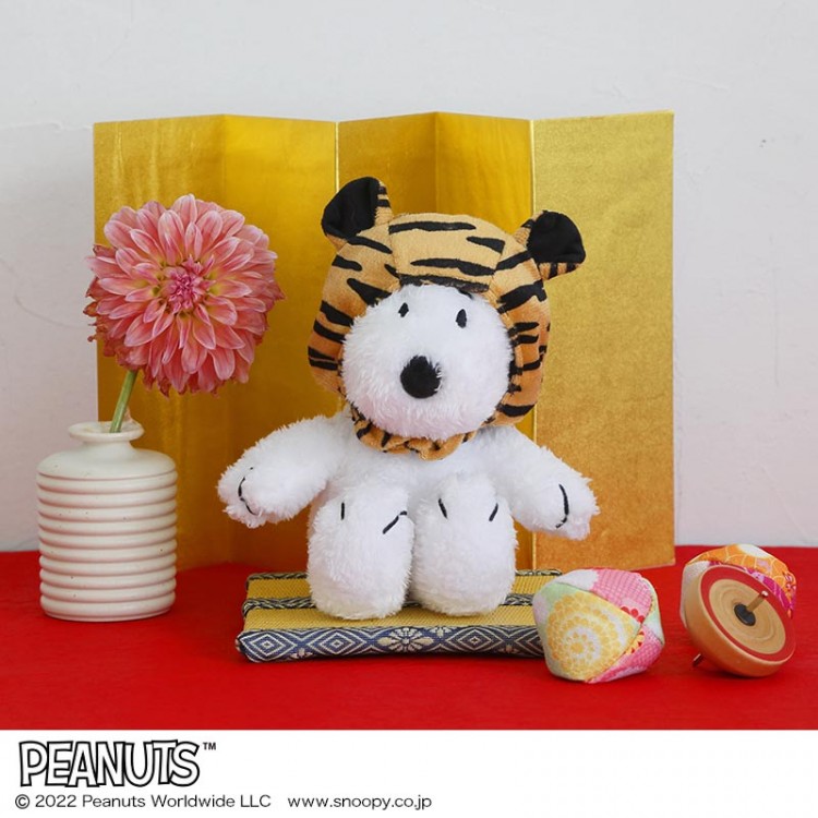 SNOOPY 2022 寅スヌーピーのぬいぐるみポーチBOOK│宝島社の通販 宝島