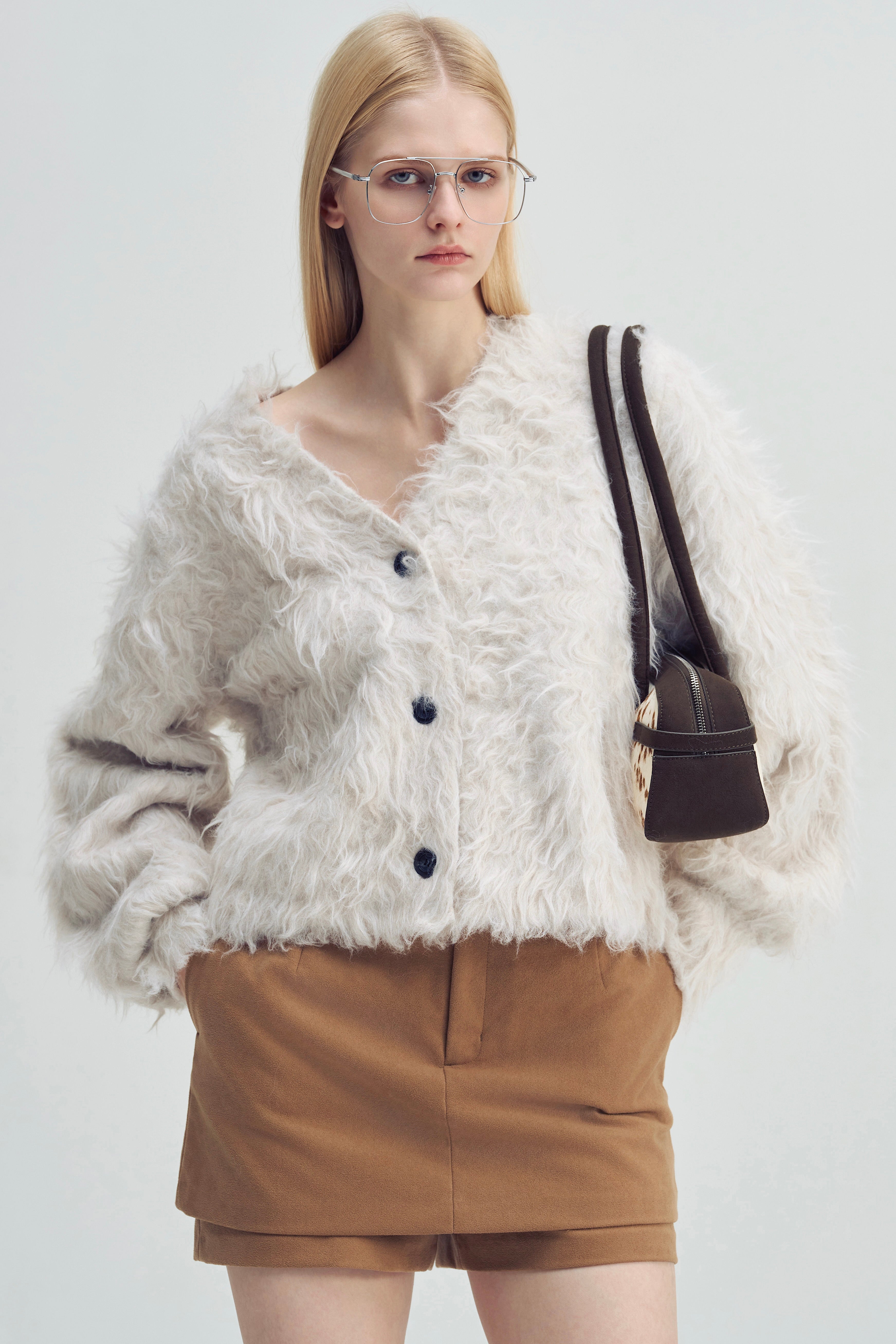 Eltz Shaggy Cardigan – THE TOÉ