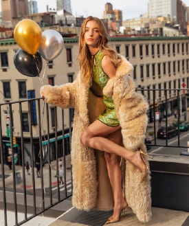 ちはやふる】バーバリージーンズとGUCCI帽子 BURBERRYケープをメインに