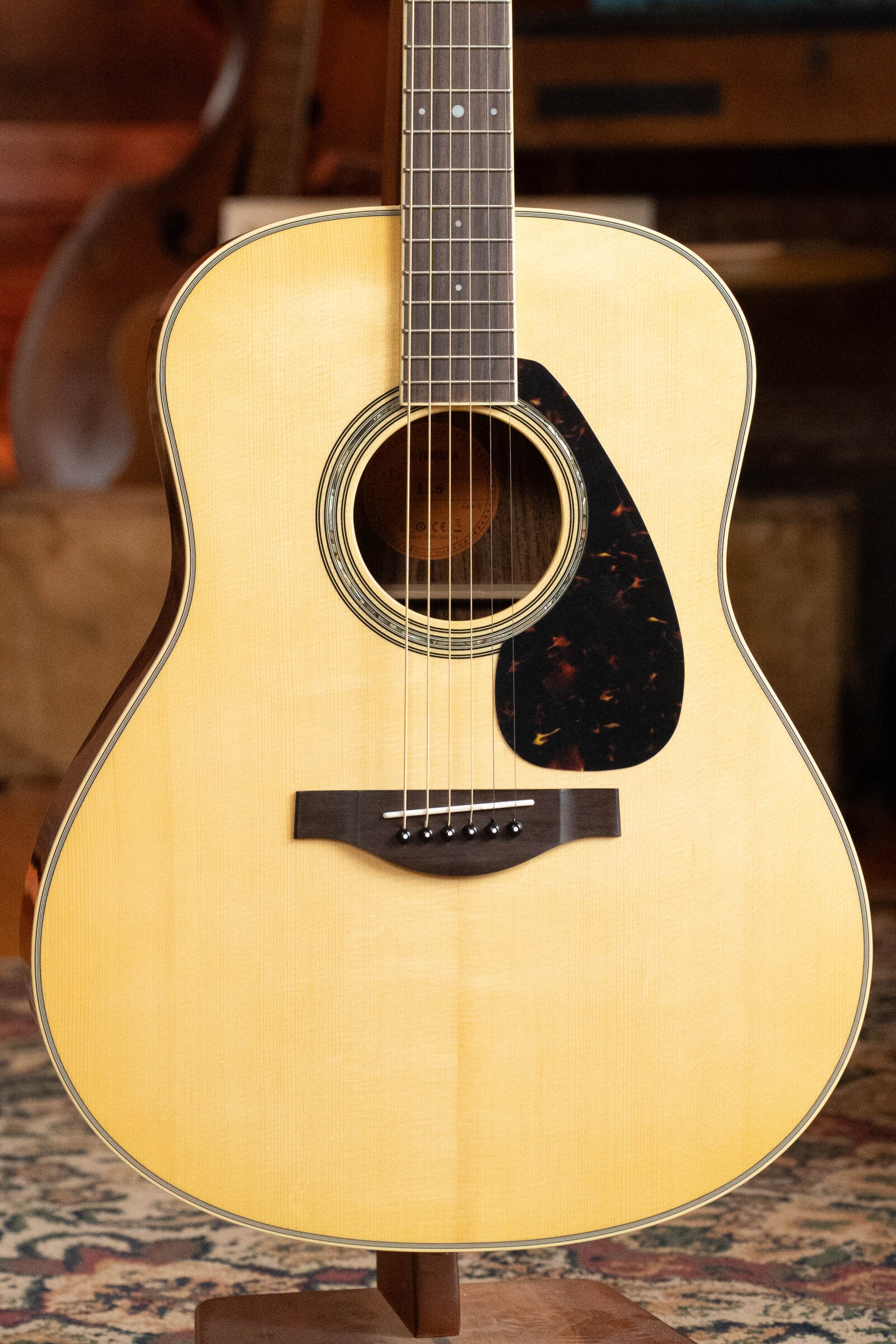 Yamaha LL6 Natural ARE Engelmann/Rosewood Dreadnought Guitar w/SRT Pie