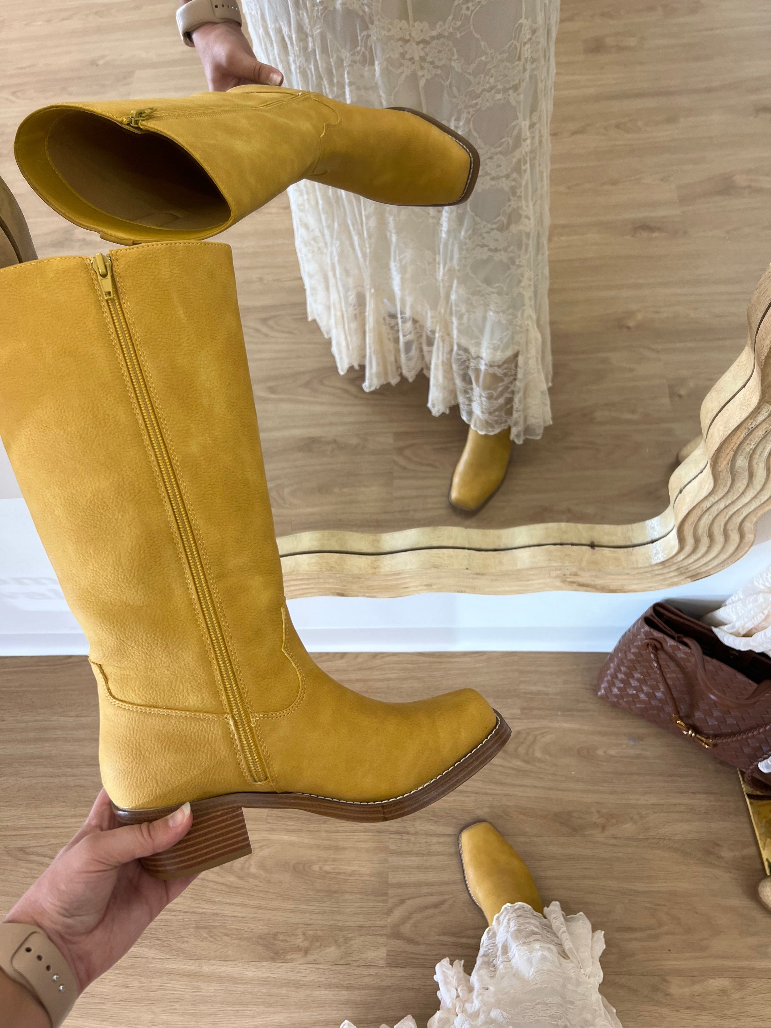 MIA Duston Banana Boots – TheAllyCatWalk