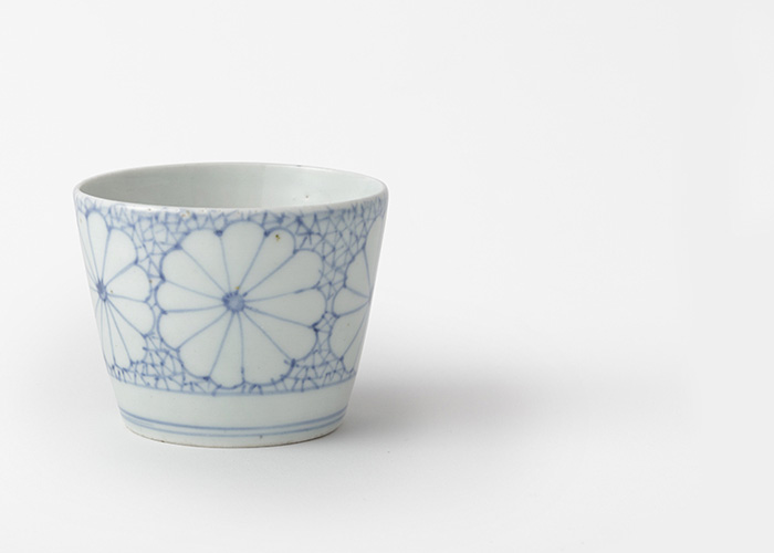 年越し蕎麦と蕎麦猪口 – 骨董のある風景 || THE COVER NIPPON