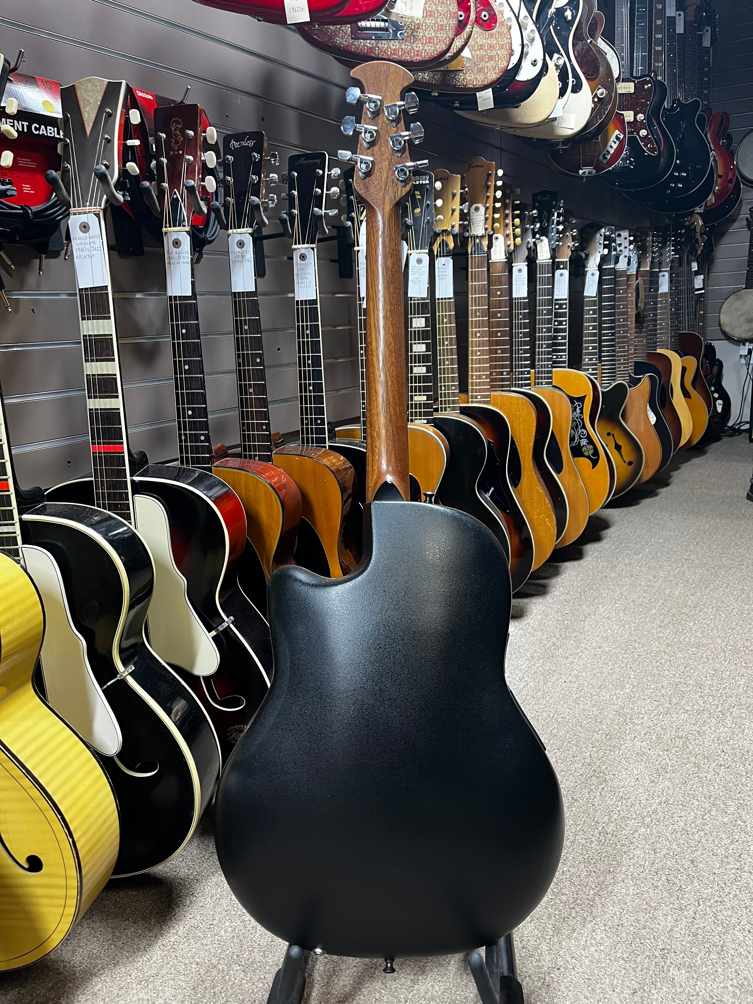 Ovation Standard Balladeer 1861 - Excellent – The Guitar Boutique