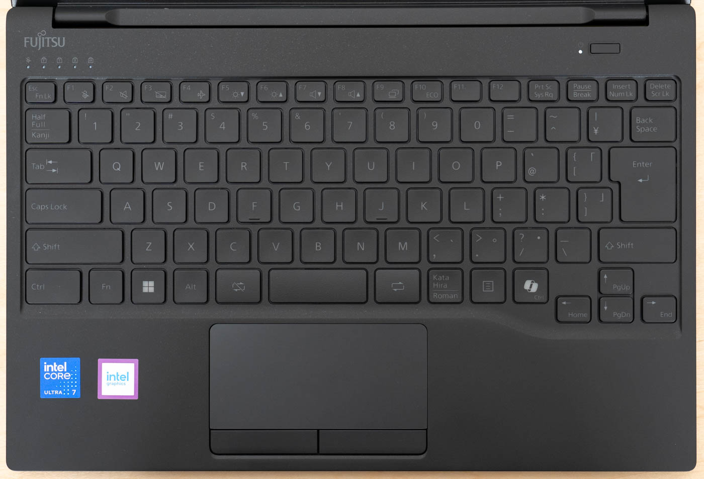 富士通 LIFEBOOK WU5/J3の実機レビュー