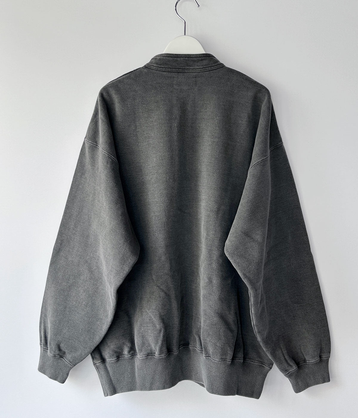 DESCENDANT/VOIL HENLEY NECK PIGMENT DYE (BLACK)