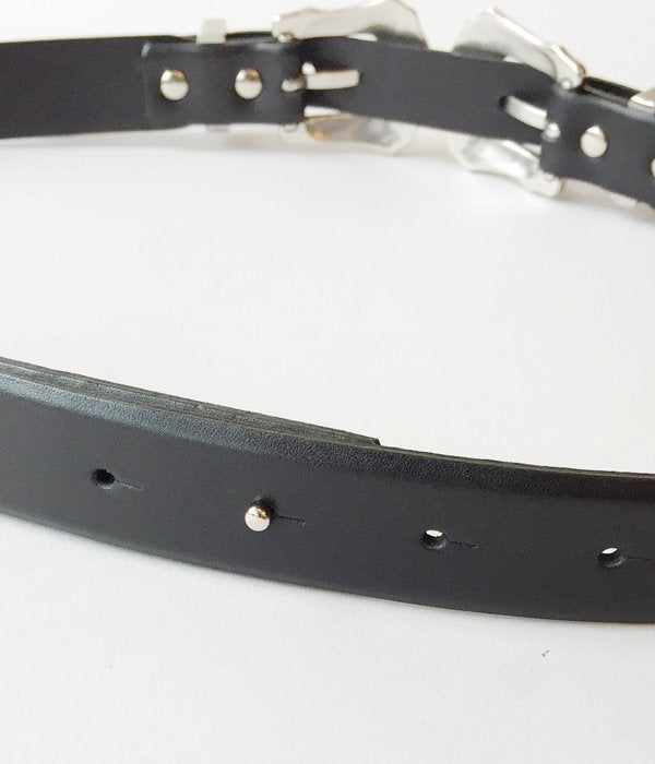 TOGA PULLA/METAL BUCKLE LEATHER BELT (BLACK)