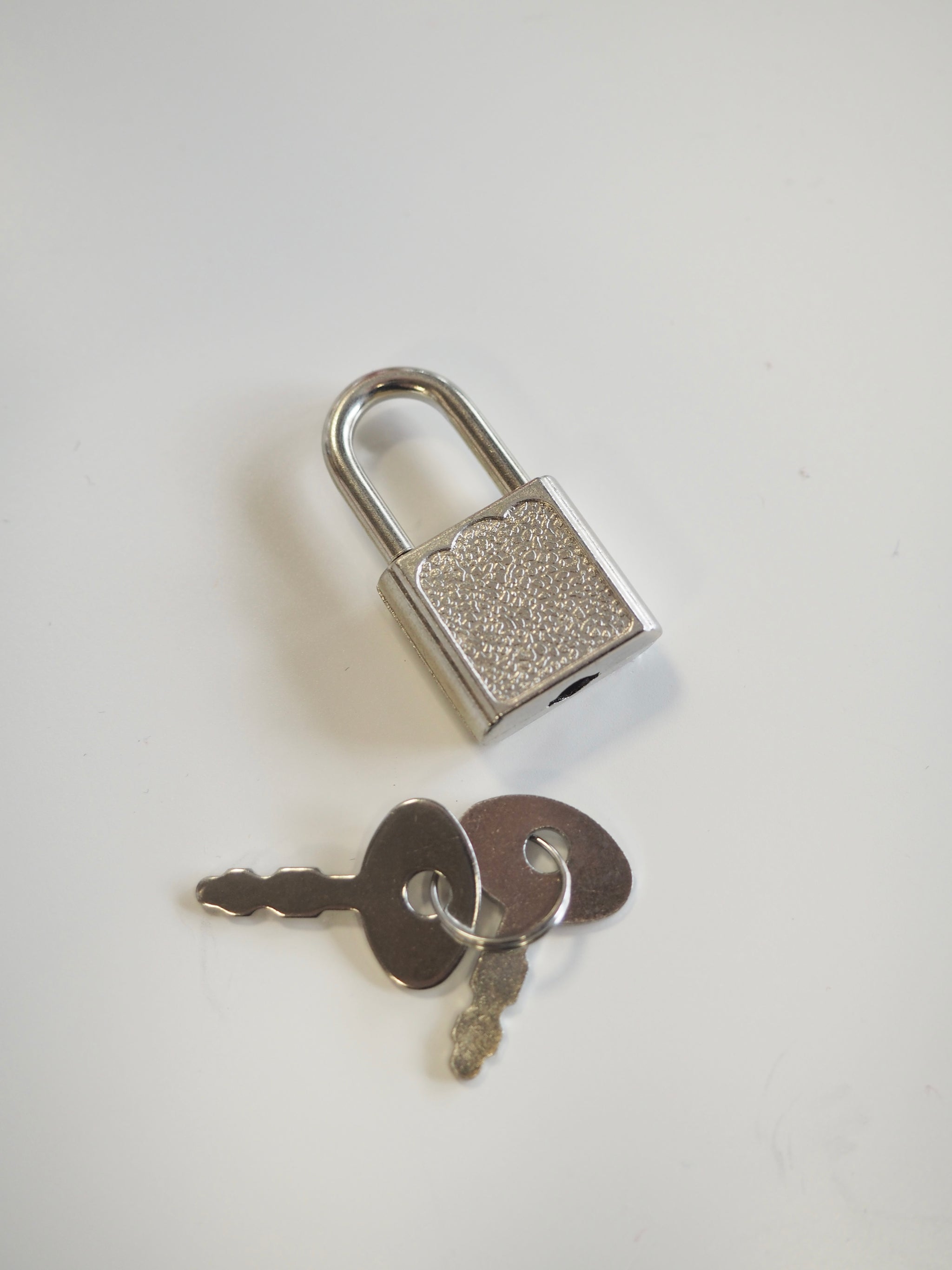 Silver Padlock – The New Craft House