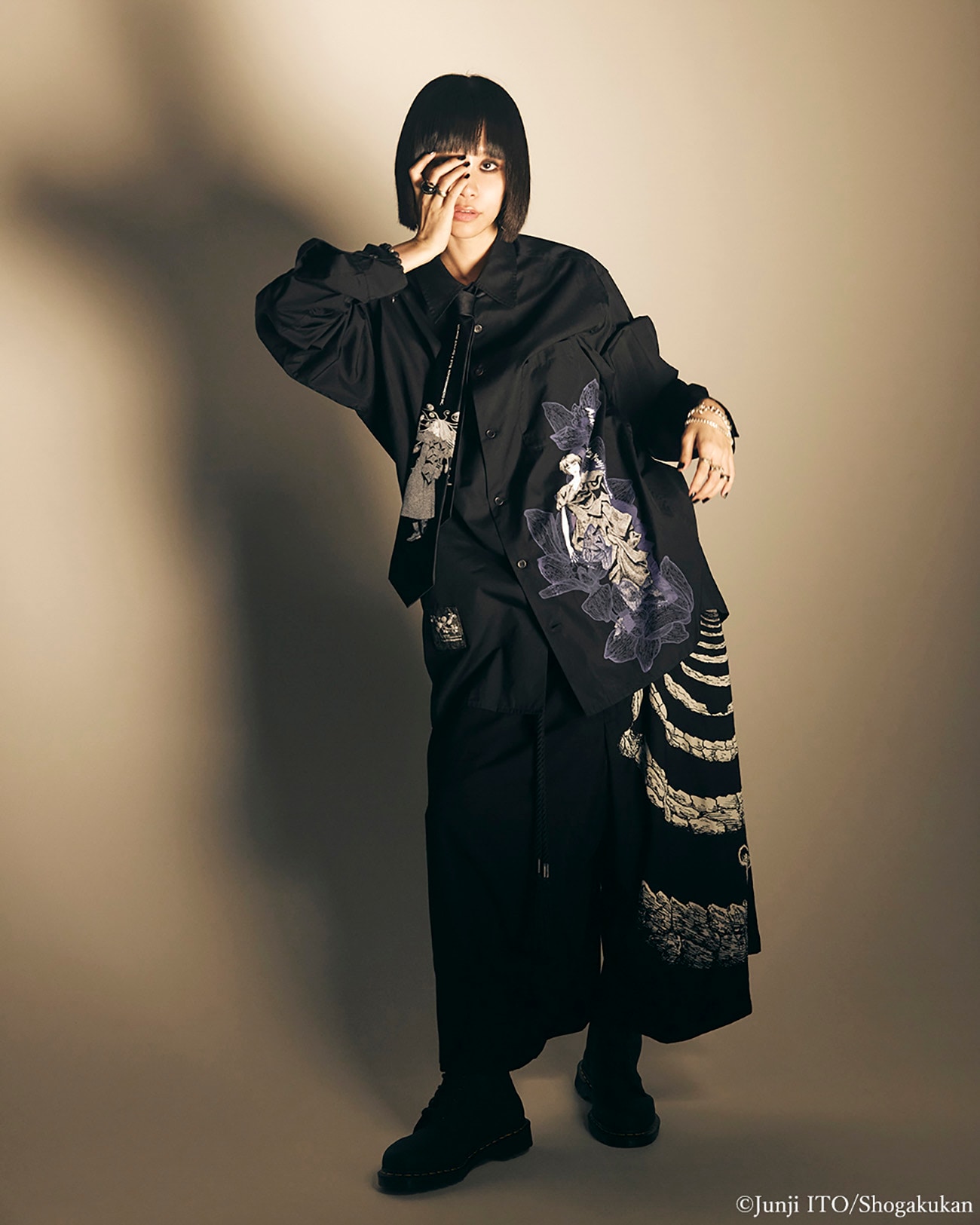 S'YTE × Junji ITO -UZUMAKI- AZAMI WEARING YOHJI YAMAMOTO PRINTED