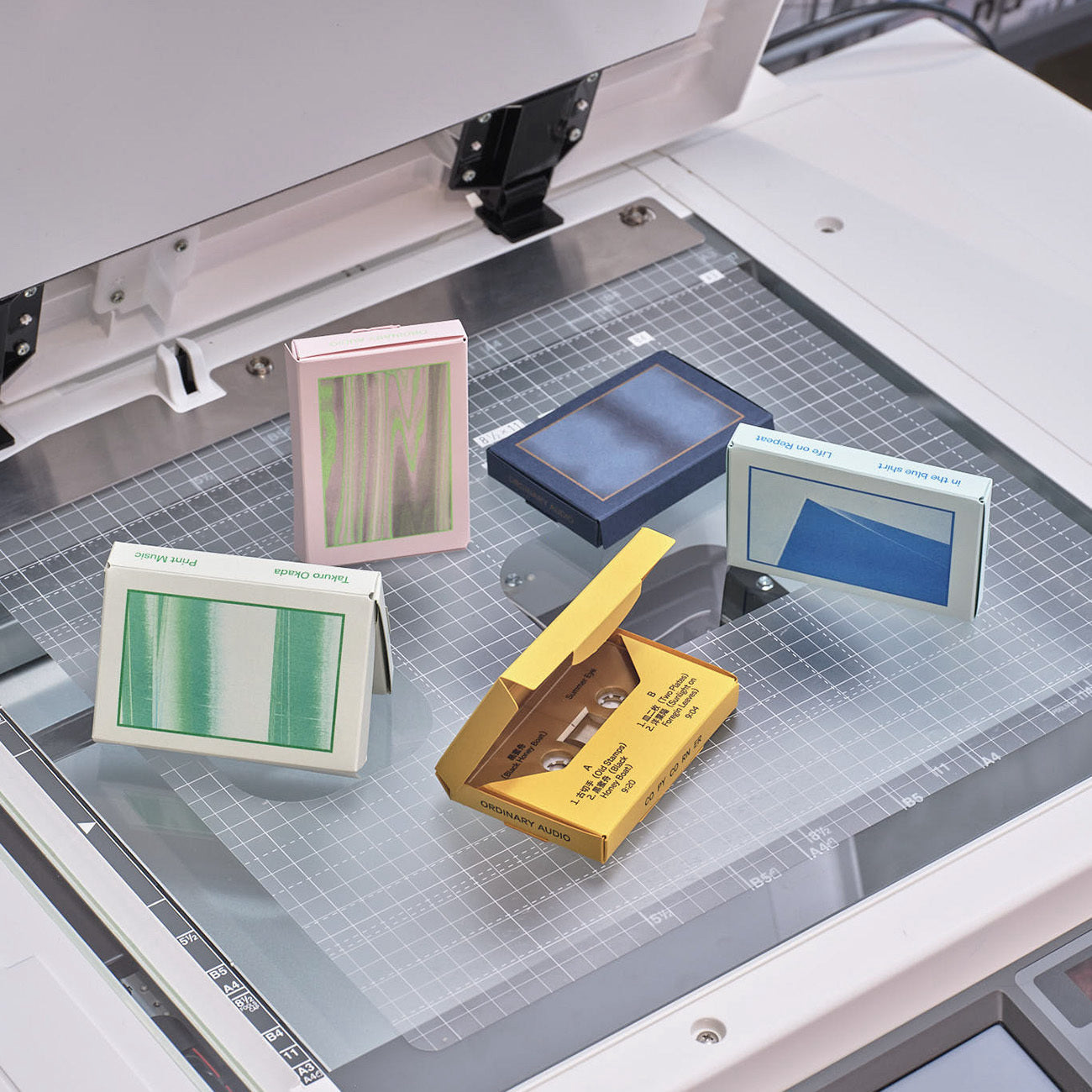 カセットテープで楽しむ「日用品としての音楽」 | THINK OF THINGS