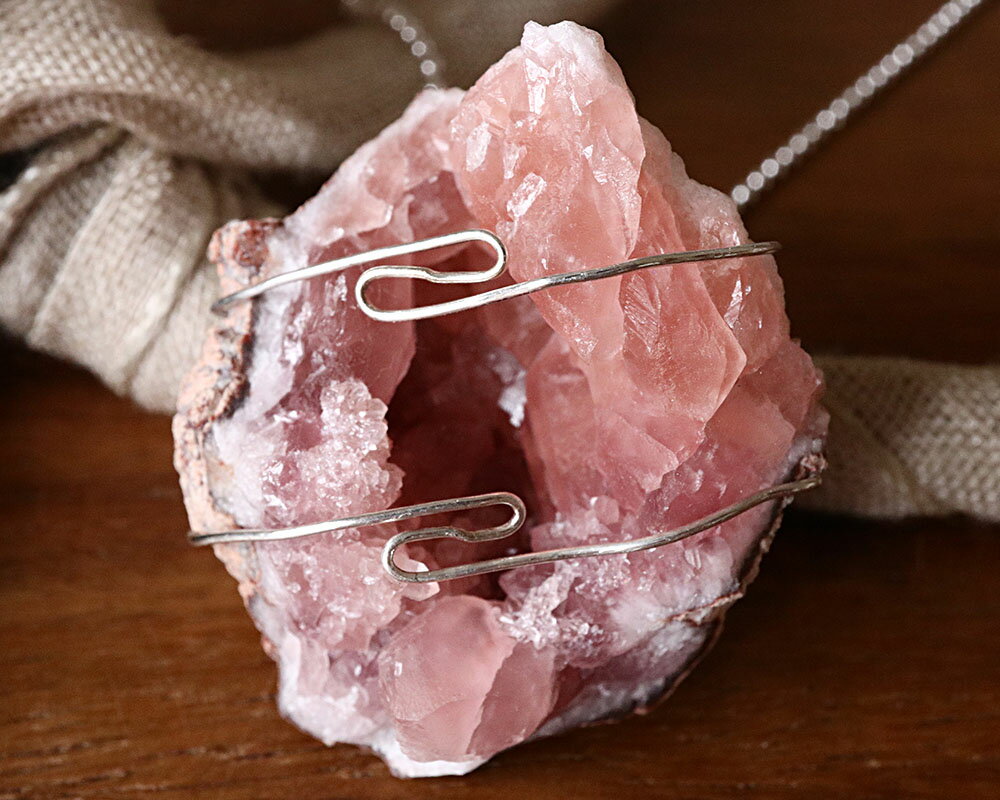 ピンクアメジストドーム 横ジオード Select by Amulet〜天然石