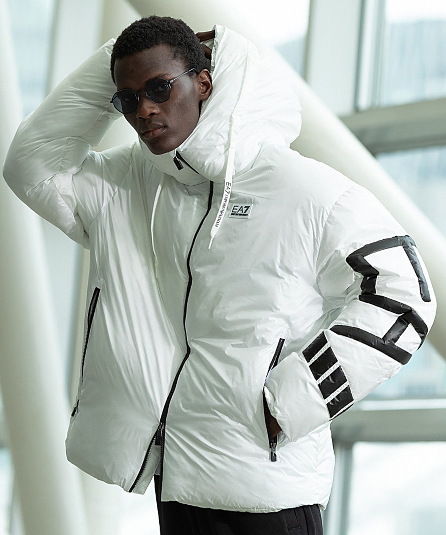 楽天市場】アルマーニ ダウンジャケット メンズ（カラーホワイト