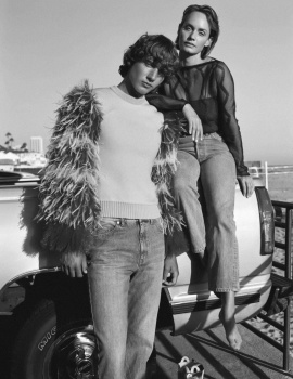 Vogue Germany October 2021 : Amber Valletta & Family by Sean