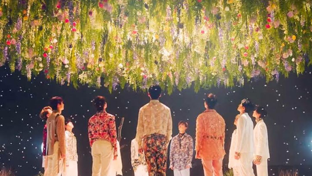 SEVENTEEN】舞い落ちる花びら【日本2ndシングル】 | urban explorer