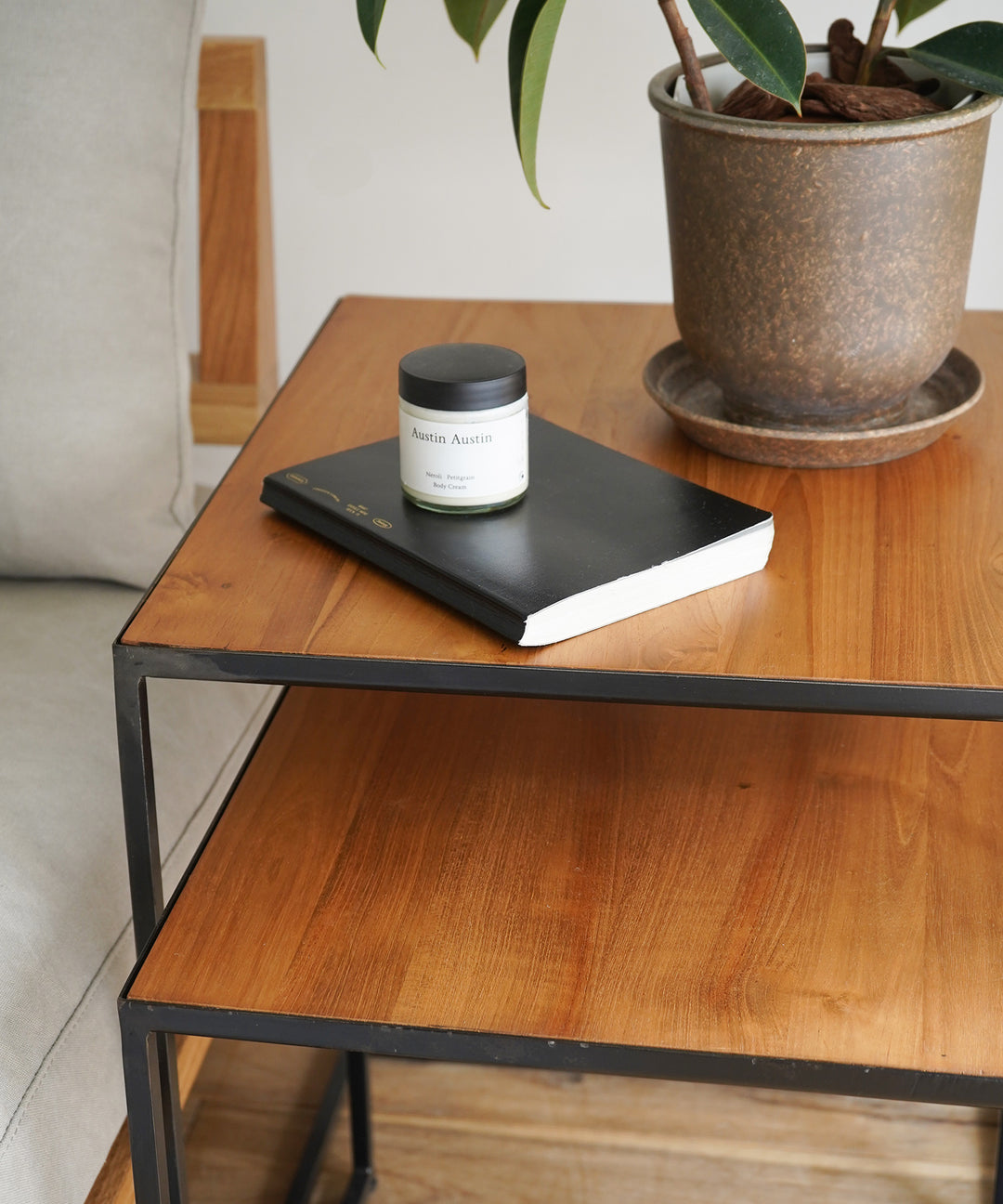 dareels（ダリールズ）】 TWO NEST TABLE｜ヴィンテージ感と都会的な