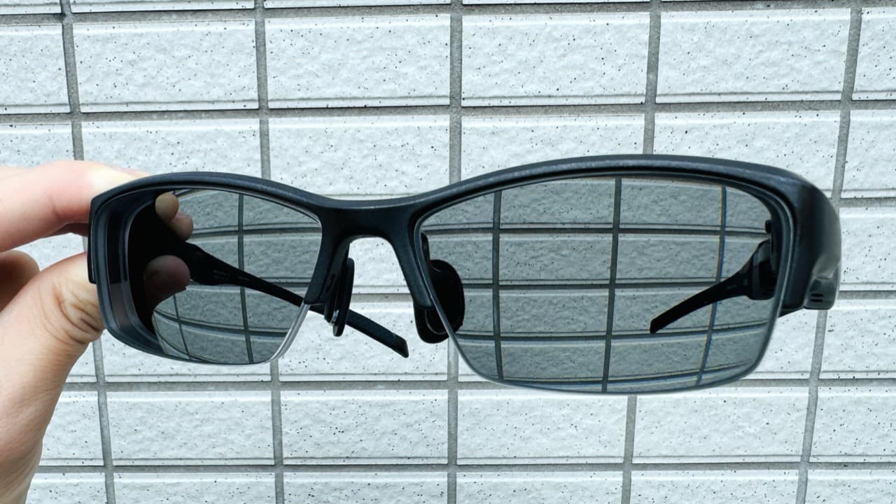 レビュー】JINS 可視光調光レンズ：日中・夜間のランニングに併用可能