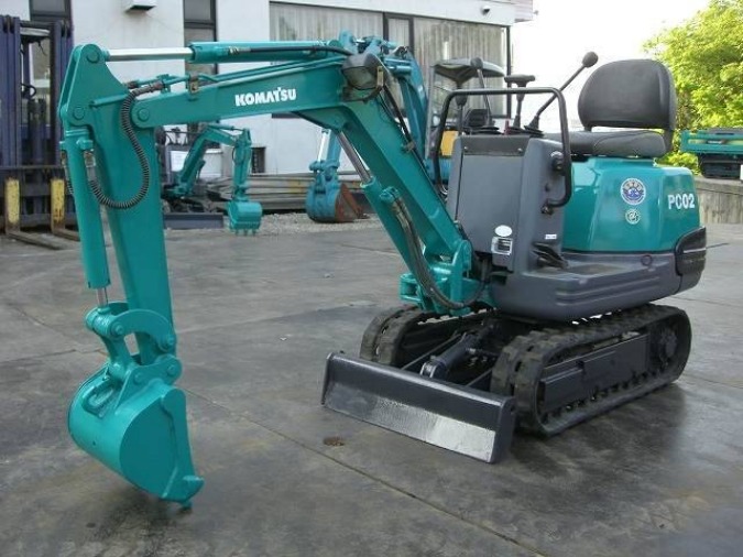 コマツ PC02-1A ミニユンボ（ミニ油圧ショベル）~1t 中古重機・建機