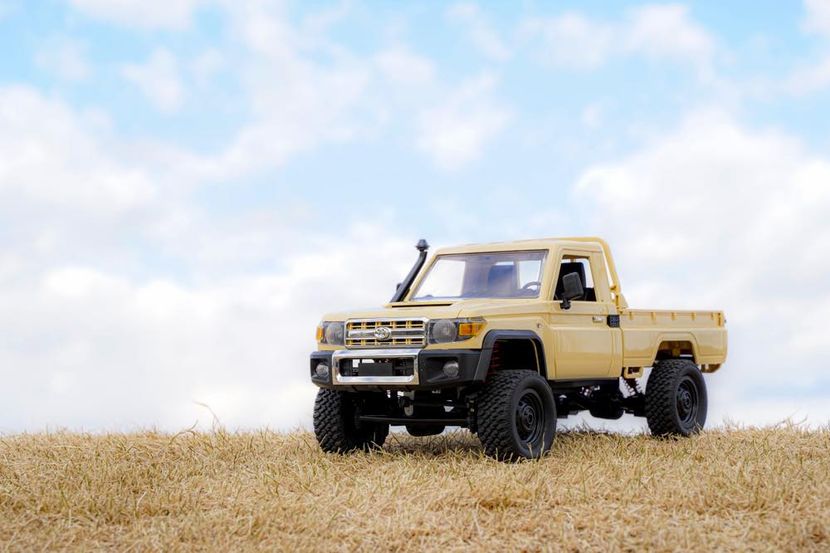 キャンプギア】アウトドアを再現するRCの逸品『トヨタ