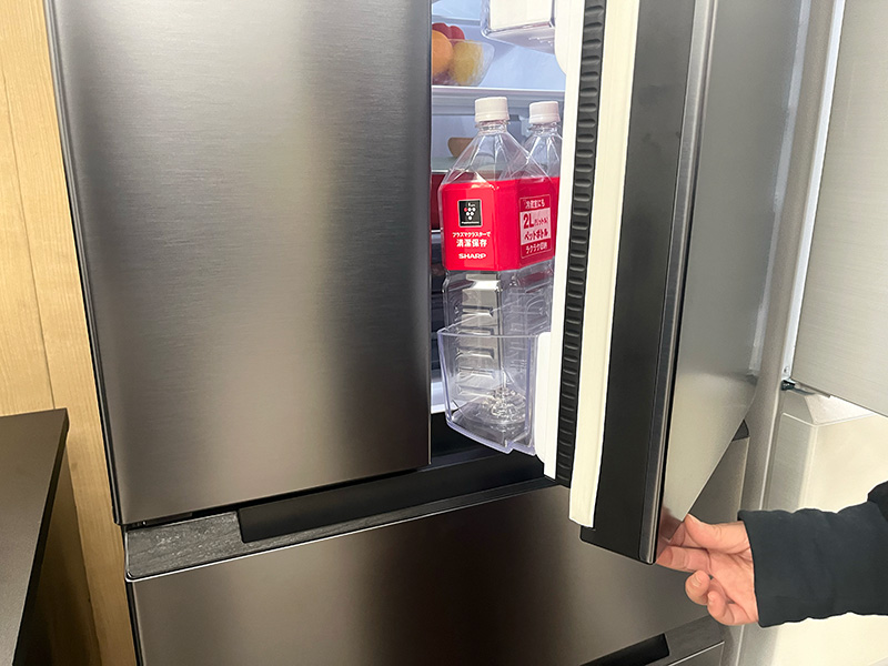 2025年最新】シャープの薄型冷蔵庫がすごい！省エネ・食品ロス対策