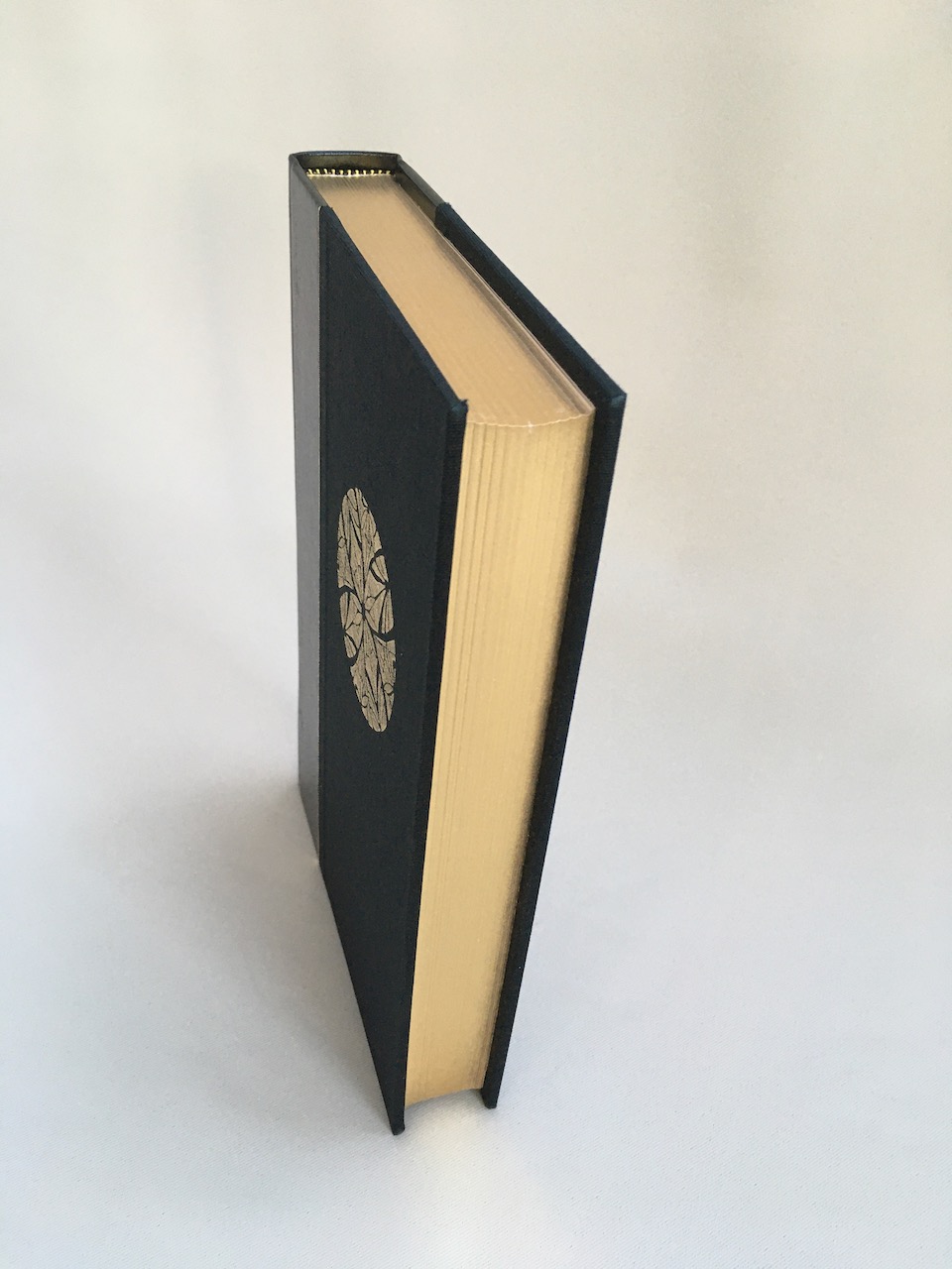 Black Limited De Luxe edition of the Silmarillion 2002 - clp0923