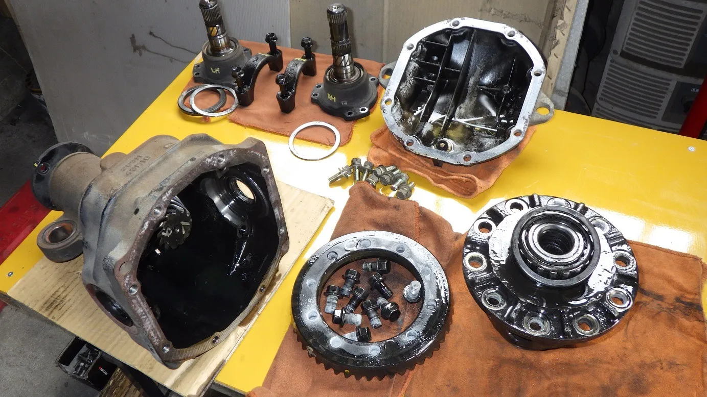 S14 シルビア LSD組付け | ブログ | 神奈川の中古車販売ならTOP ONE