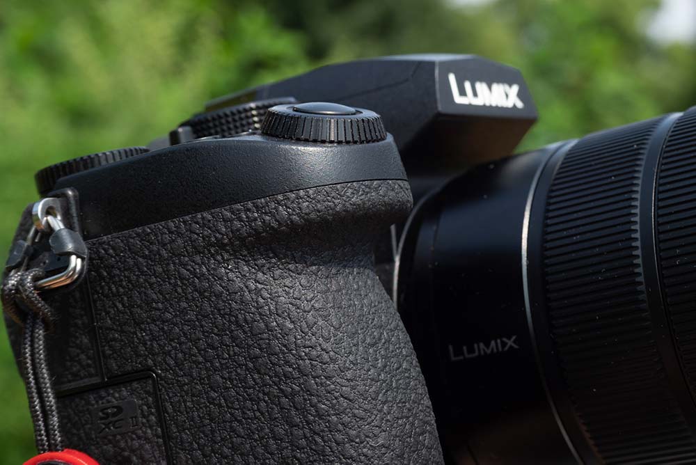 2019年春の新製品デジカメ】パナソニック LUMIX DC-G99 (1/2)