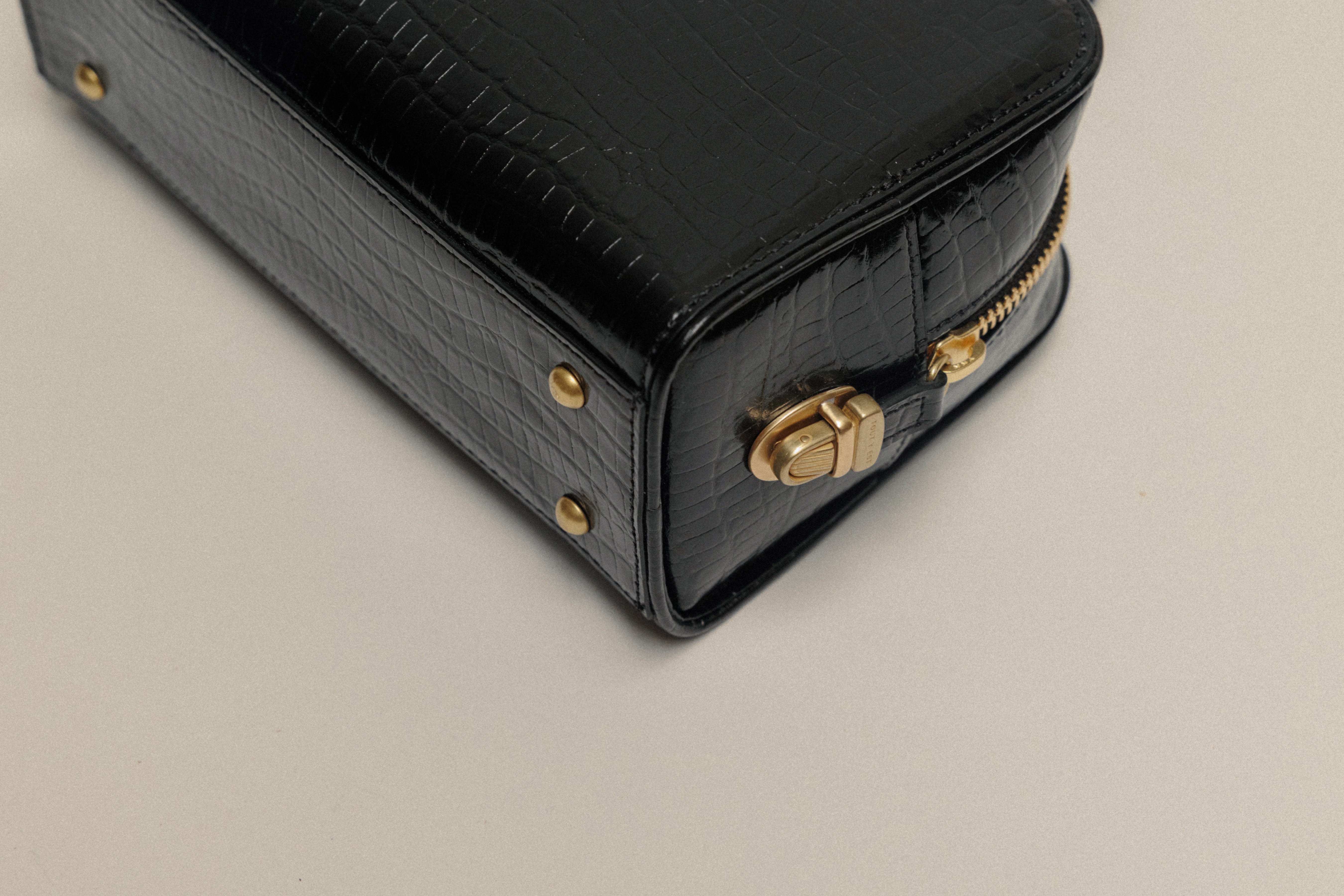 SAC LOQUET MINI CROCO BLACK – TOUT Y EST JP