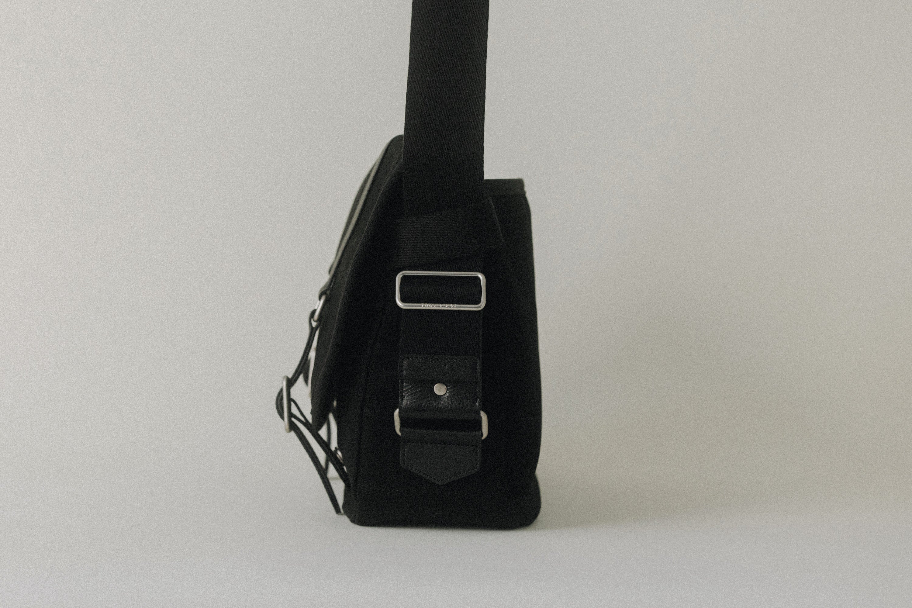 SAC BOUT SMALL BLACK – TOUT Y EST JP