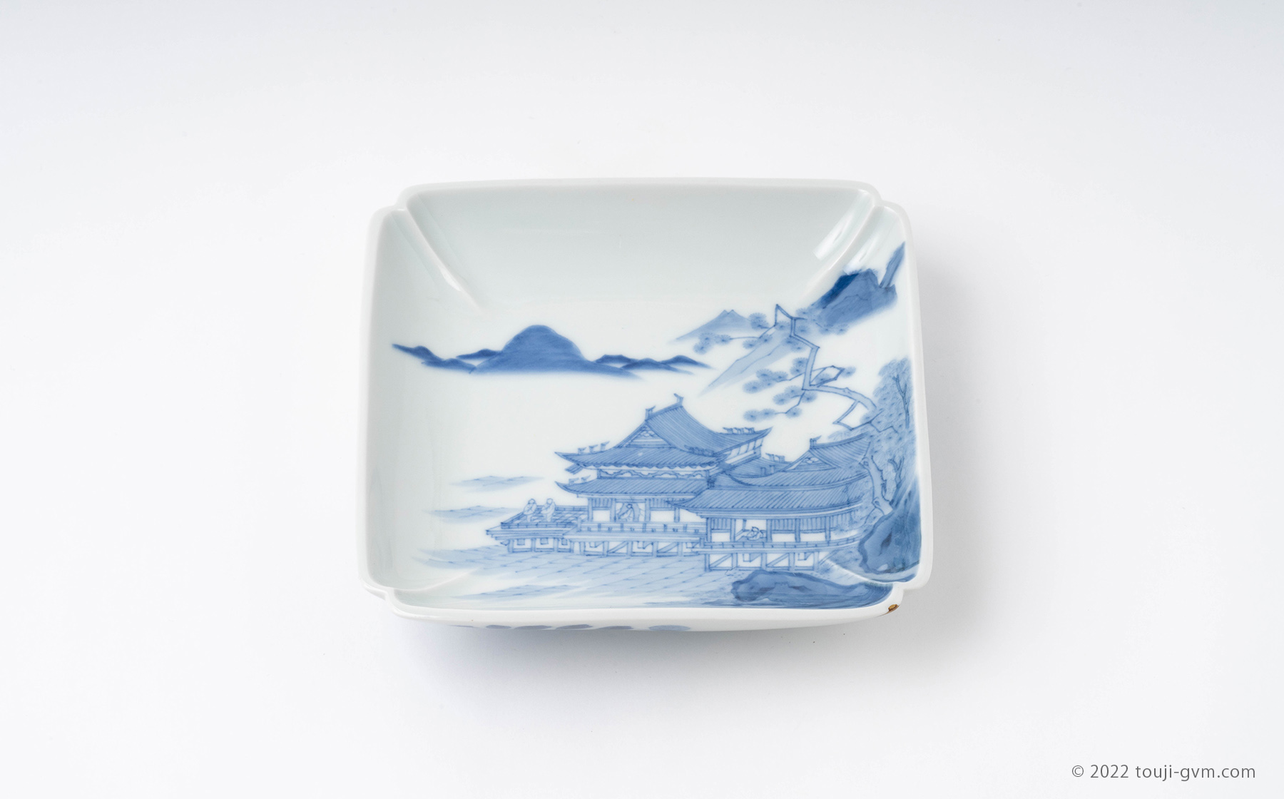藍鍋島楼閣山水文方形皿 – Nabeshima Ware | 陶磁オンライン美術館ー