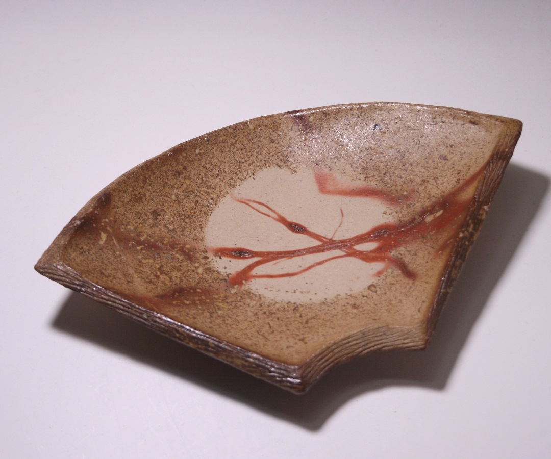 森 一洋 作 「備前扇皿」 ～備前焼専門卸小売店 川口陶楽苑～