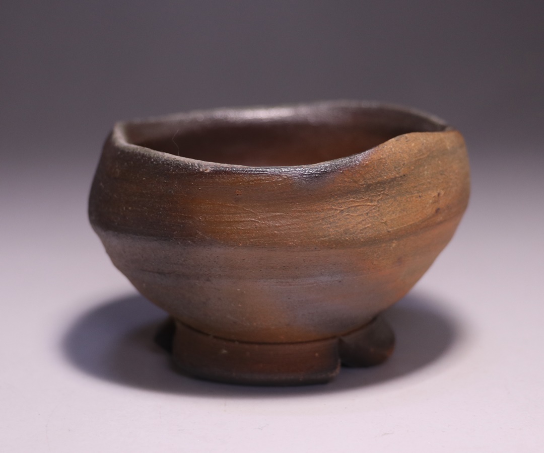 中村和樹 作 「備前割高台ぐい呑」 ～備前焼専門卸小売店 川口陶楽苑～